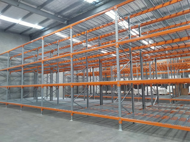 Pallet Racking Orange Silver